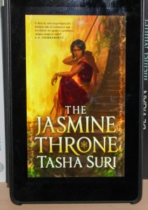 E-Book-Cover von "The Jasmine Throne" in Farbe